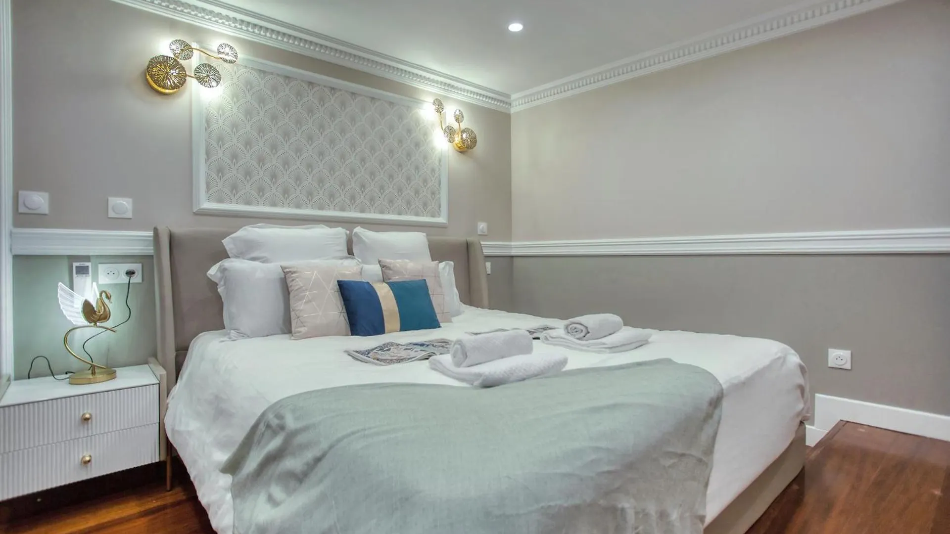 Appartement Elegant Triplex In Paris - Ideal For 10 - Aircon