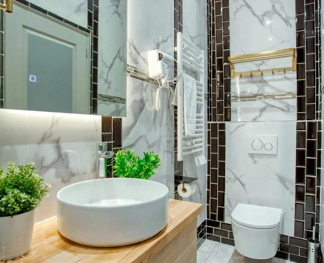 Elegant Triplex In Paris - Ideal For 10 - Aircon