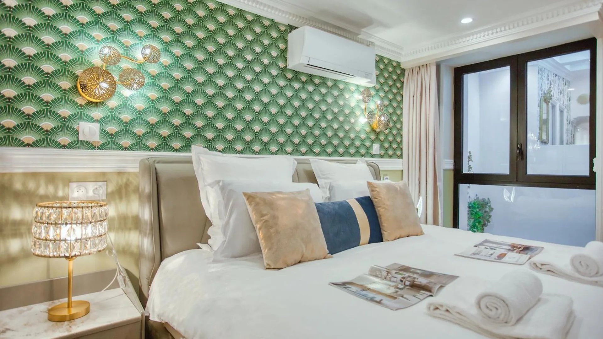 Elegant Triplex In Paris - Ideal For 10 - Aircon Appartement