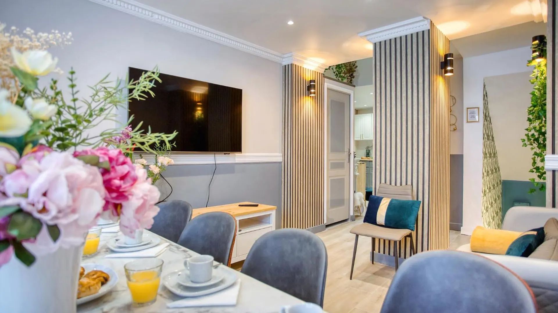 Appartement Elegant Triplex In Paris - Ideal For 10 - Aircon