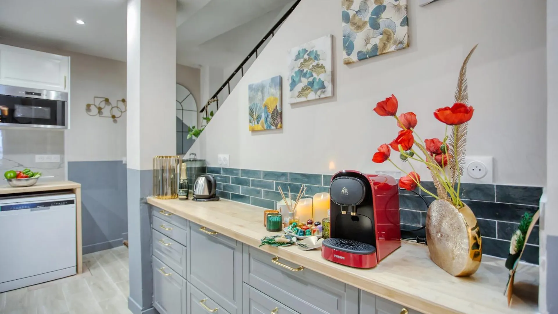 Elegant Triplex In Paris - Ideal For 10 - Aircon Frankrijk
